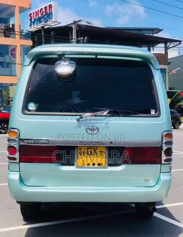 Toyota Dolphin 1997 Van (Used)