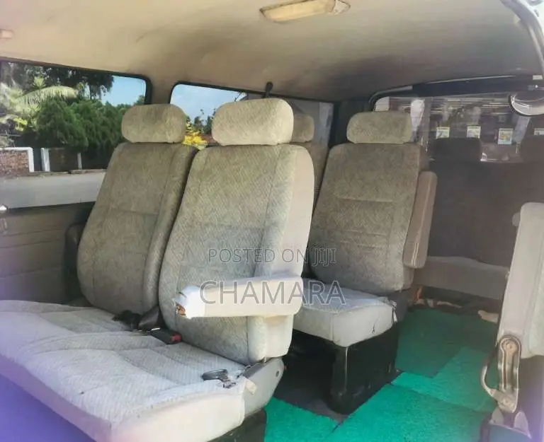 Toyota Dolphin 1997 Van (Used)