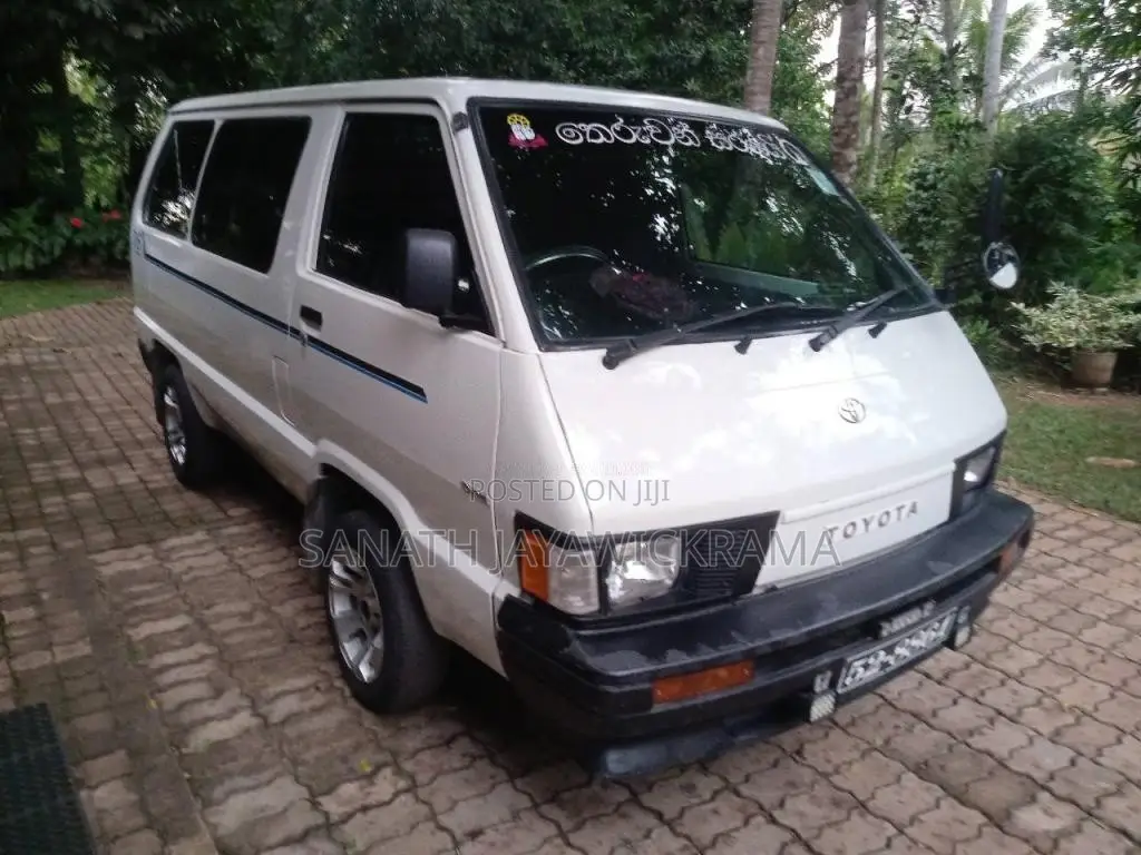 Toyota CR26 1988 Van (Used)