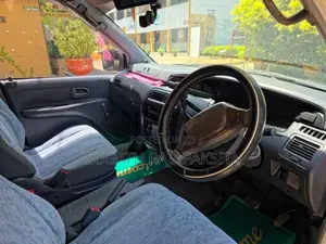 Toyota Noah 1998 Van (Used)