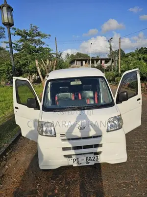 Daihatsu 320 2018 Van (Used)