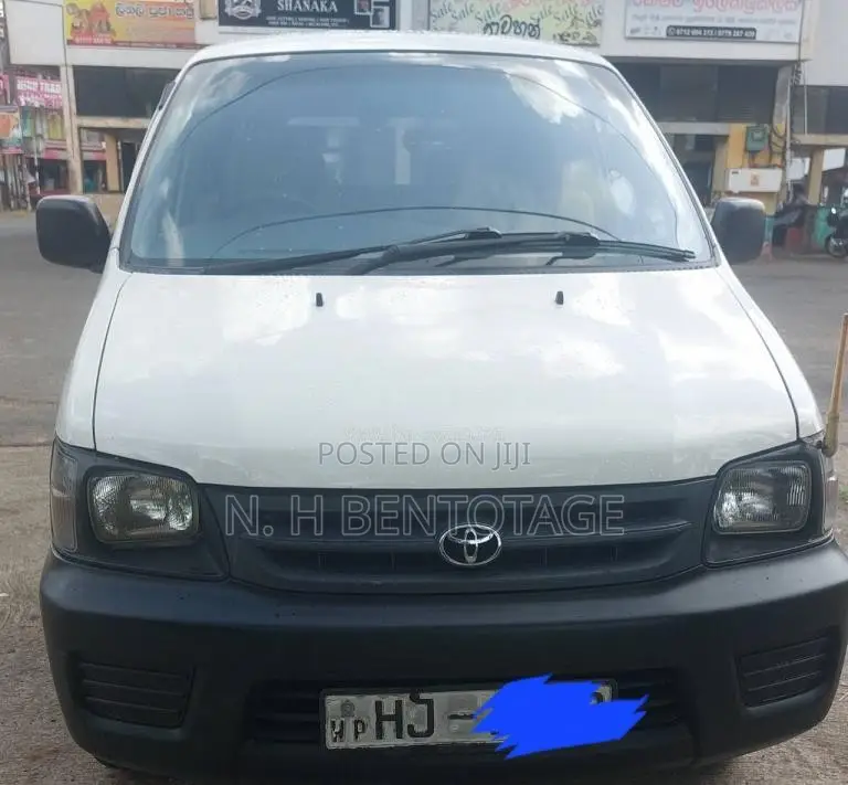 Toyota NOAH 1998 Van (Used)