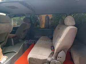 Toyota Dolphin 1995 Van (Used)