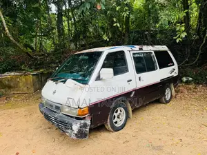 Nissan Largo 1996 Van (Used)