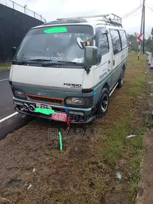 Isuzu Fargo 1993 Van (Used)