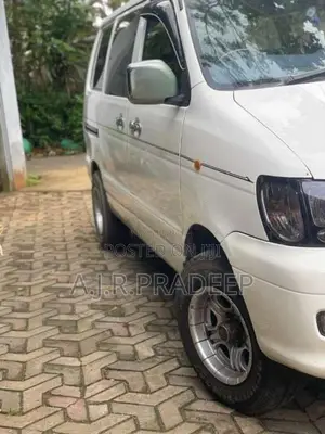 Toyota Noah CR42 1999 Van (Used)