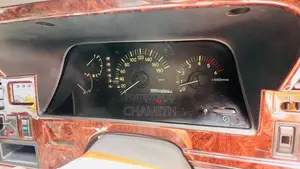 Toyota Dolphin 1993 Van (Used)