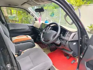 Toyota Hiace KDH 201 Super GL 2012 Van (Used)