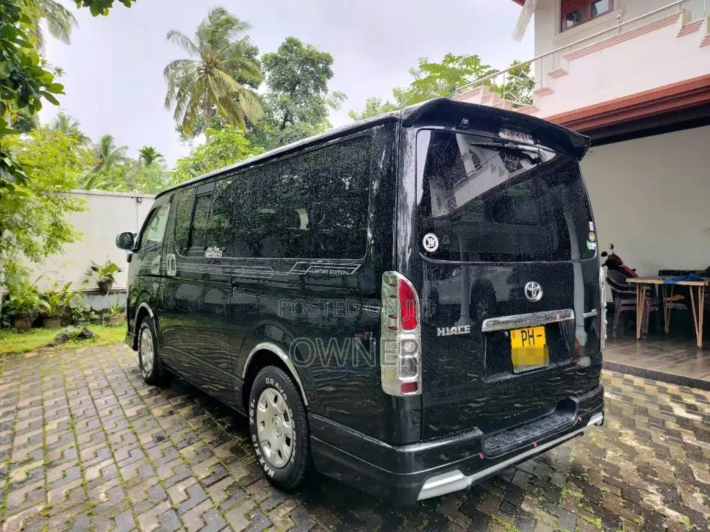 Toyota Hiace KDH 201 Super GL 2012 Van (Used)