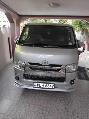 Toyota KDH 2006 Van (Used)
