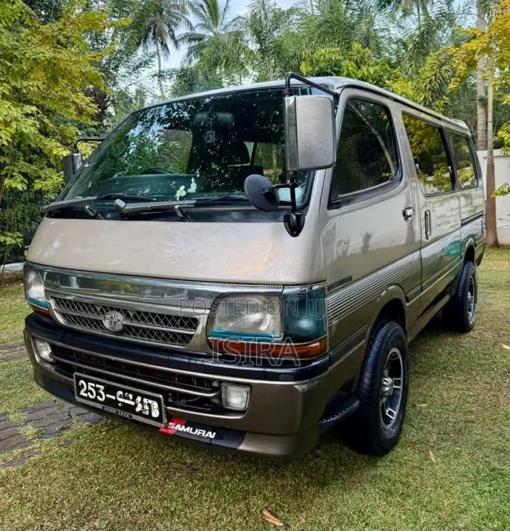 Toyota Dolphin 103 1994 Van (Used)