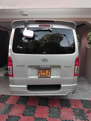 Toyota KDH 2006 Van (Used)