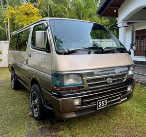 Toyota Dolphin 103 1994 Van (Used)