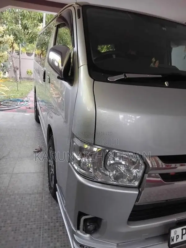 Toyota KDH 2006 Van (Used)