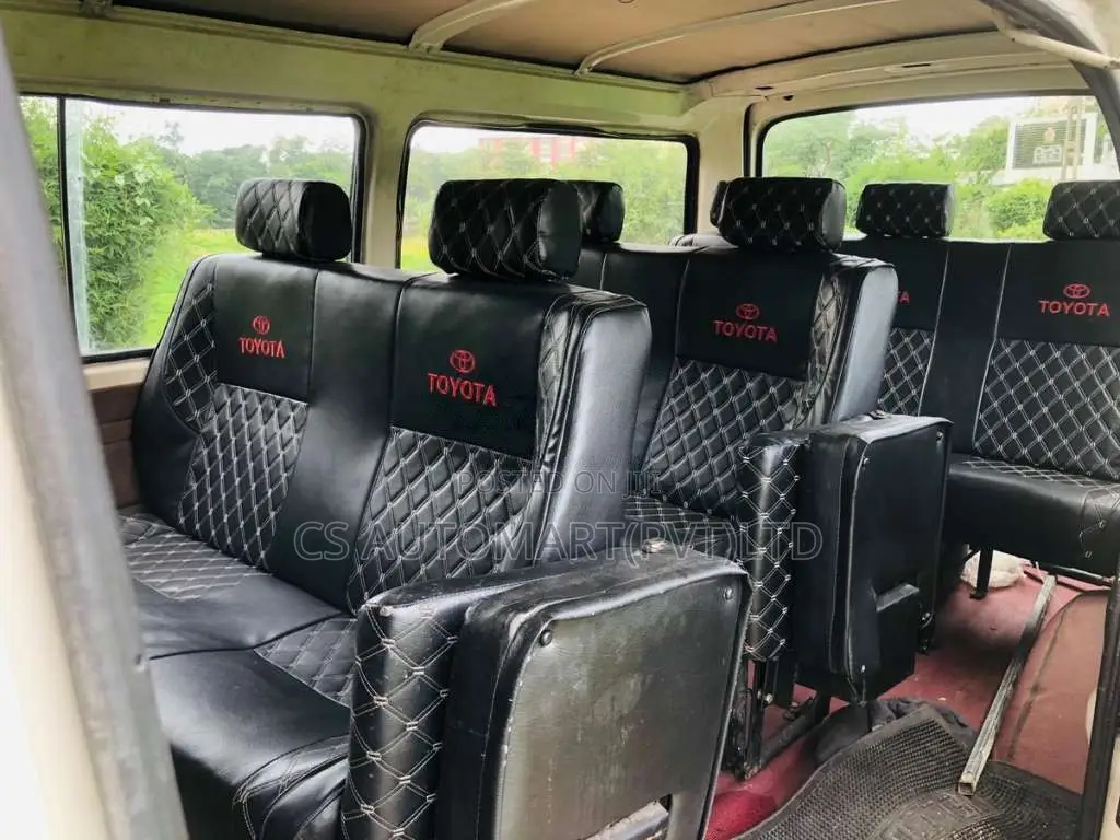 Toyota HIACE 1978 Van (Used)