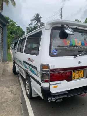 Toyota Dolphin LH102 1991 Van (Used)