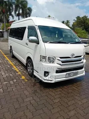 Toyota KDH221 2015 Van (Used)