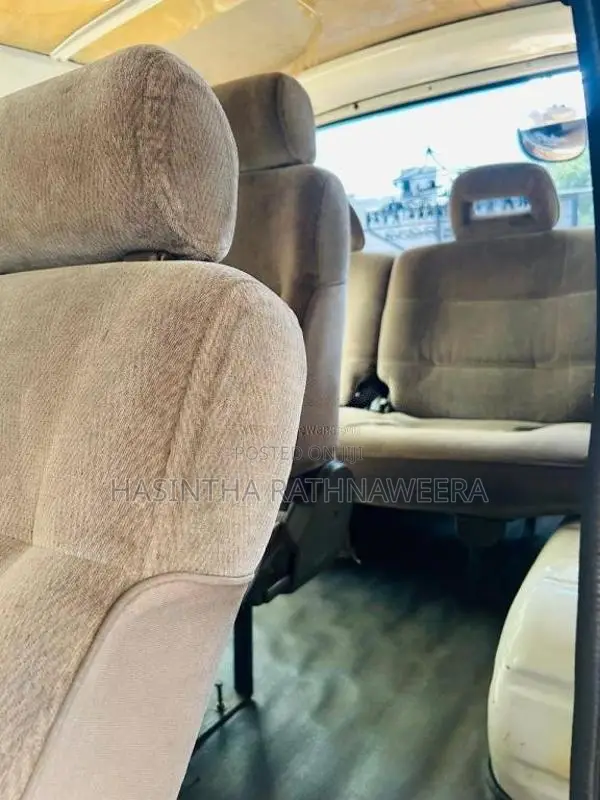 Toyota Dolphin 1997 Van (Used)