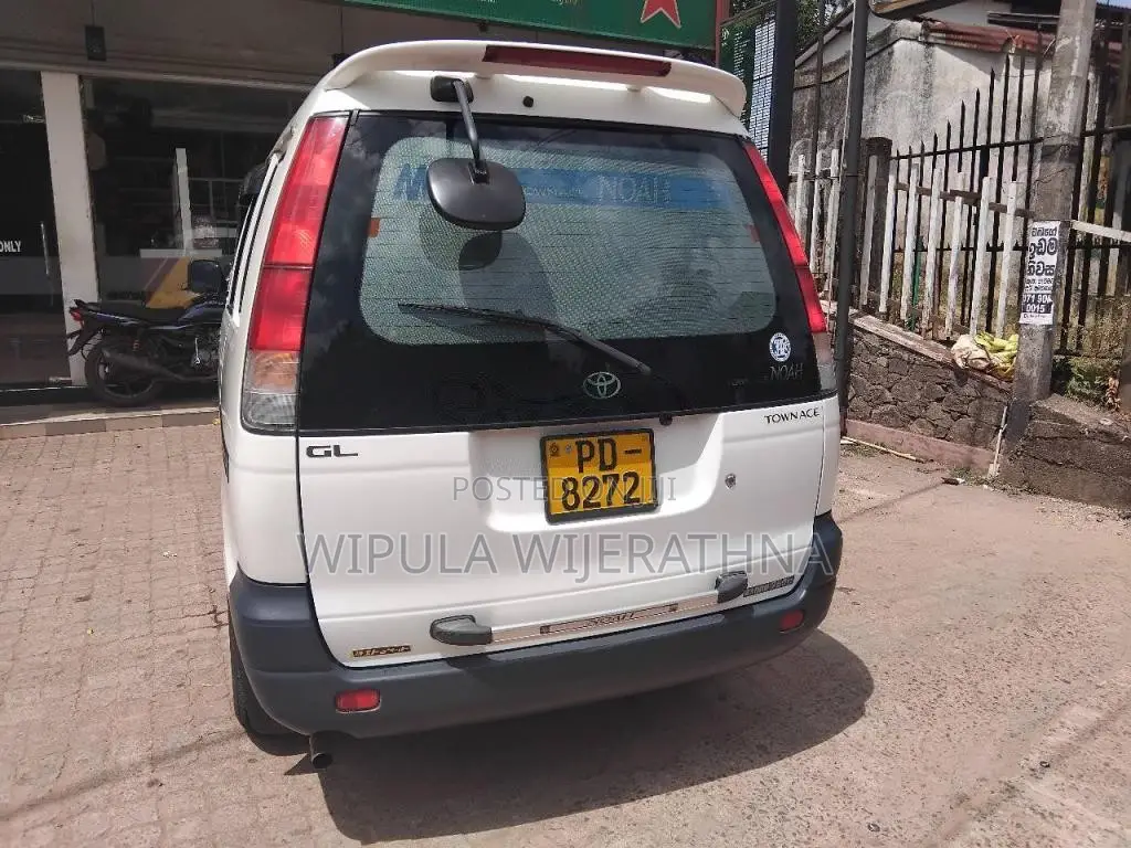 Toyota Kr42 2007 Van (Used)