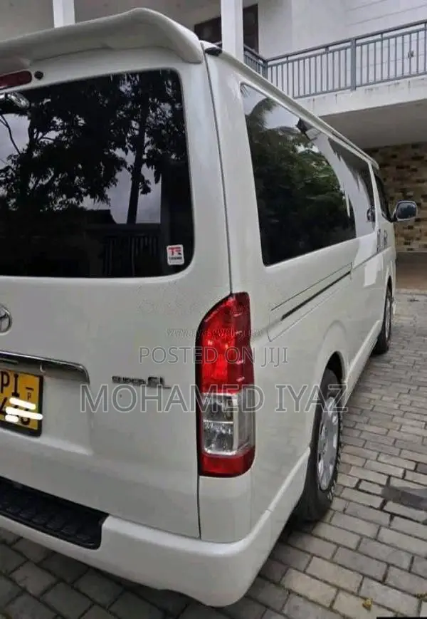 Toyota KDH TRH SUPER GL 2015 Van (Used)