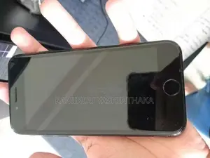 Apple iPhone SE 2 128GB (Used)
