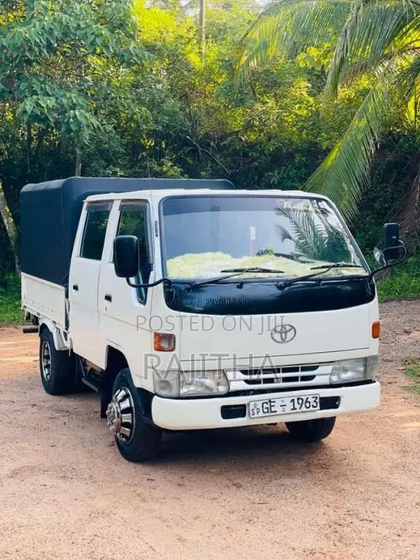 Toyota BU100 1995 Crew Cab (Used)