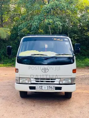 Toyota BU100 1995 Crew Cab (Used)