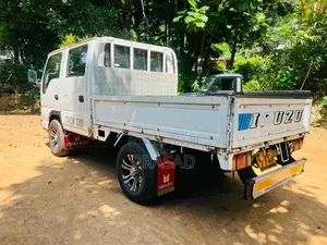Isuzu Crewcab 1988 Crew Cab (Used)