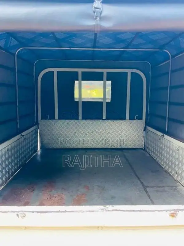 Toyota BU100 1995 Crew Cab (Used)