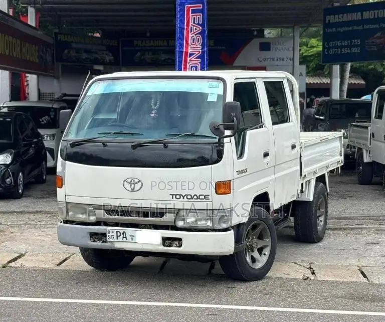 Toyota CrewCab 2001 Crew Cab (Used)