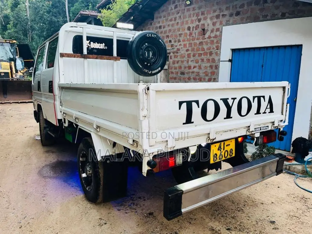 Toyota CrewCab 1986 Crew Cab (Used)