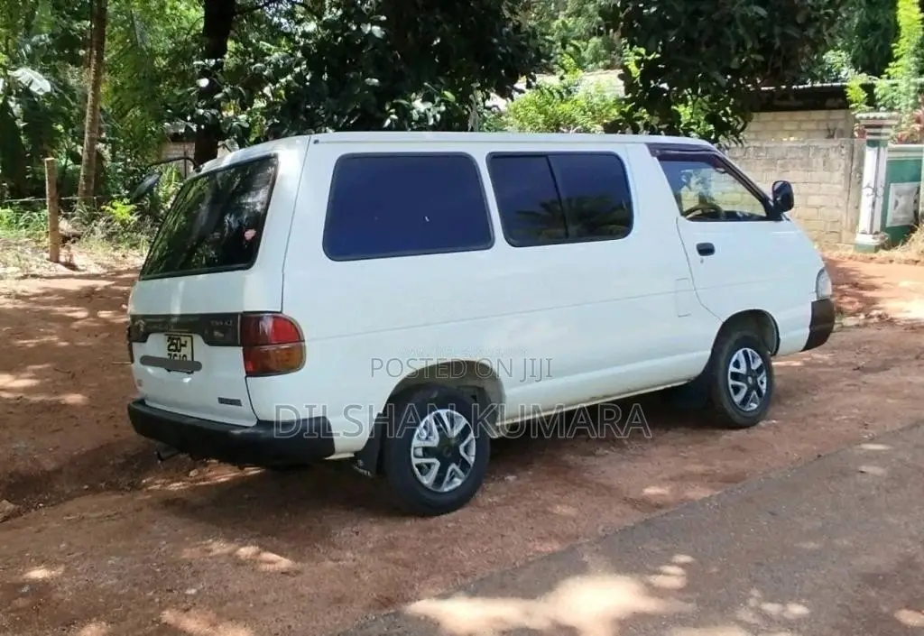 Toyota Lotto 1992 Van (Used)