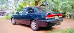 Nissan FB15 2004 Car (Used)