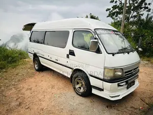 Toyota Dolphin 1991 Van (Used)