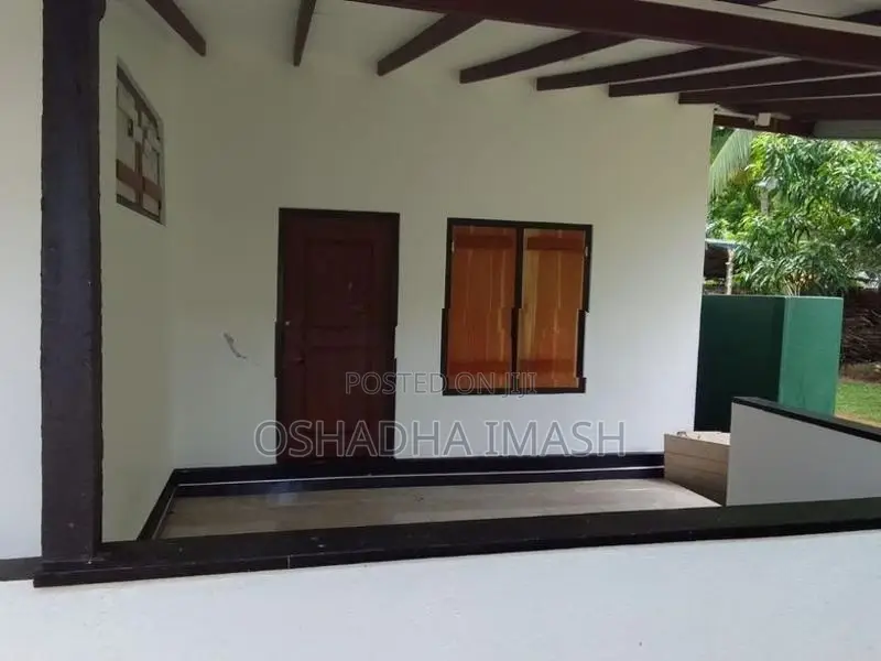 Land with House for Sale in Welipennagahamulla