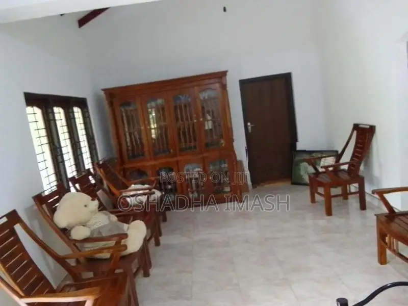 Land with House for Sale in Welipennagahamulla