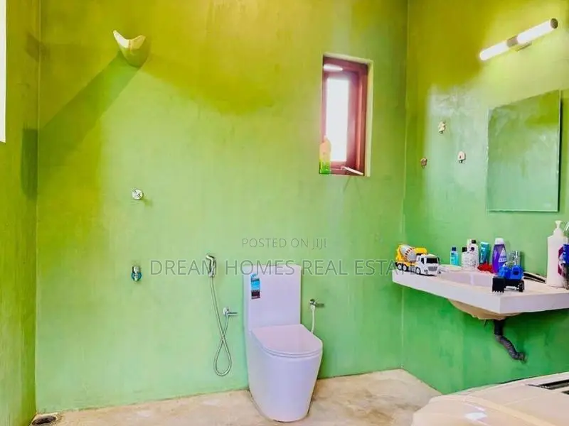 5 Bedroom House Near Thalawathugoda Junction