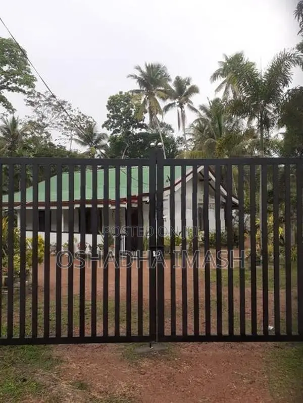 Land with House for Sale in Welipennagahamulla