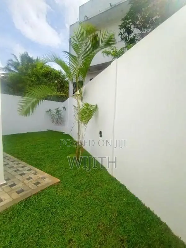 ⚡පදිංචියට සෑදු ලස්සන දෙමහල් නිවසක් ප්‍රධාන මාර්ගය පෙන මානේයේ