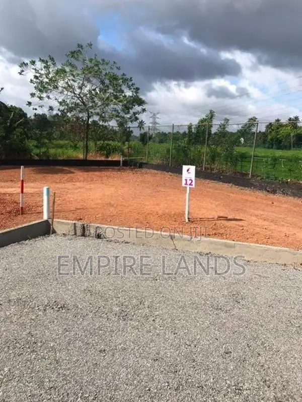Land for Sale in Kandana City Limit Facing to Ganemulla Main Bus Route