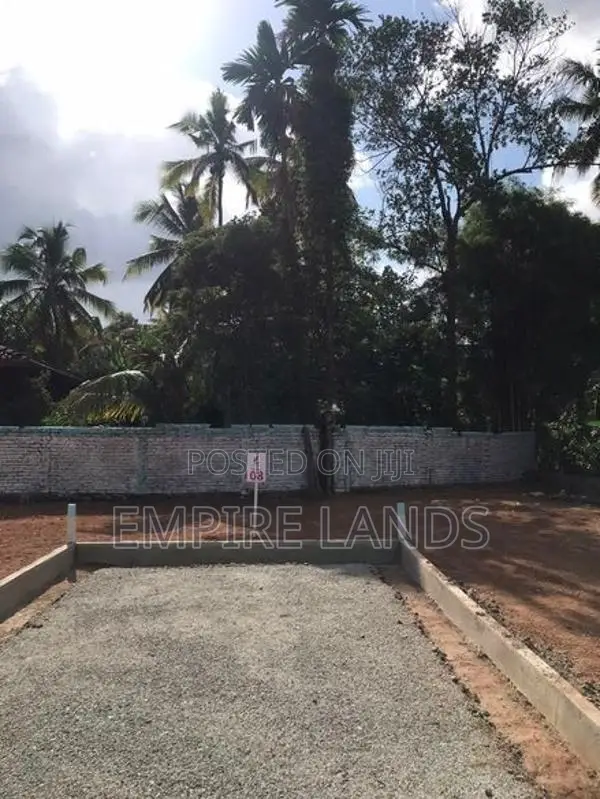 Land for Sale in Kandana Ganemulla 276 Road Commercial Plots