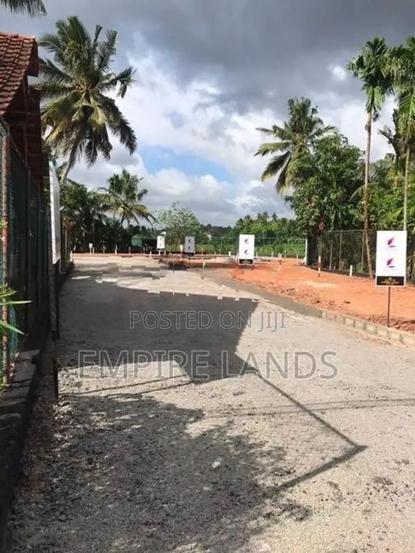 Land for Sale in Kandana Facing to Ganemulla Bus route 276/376