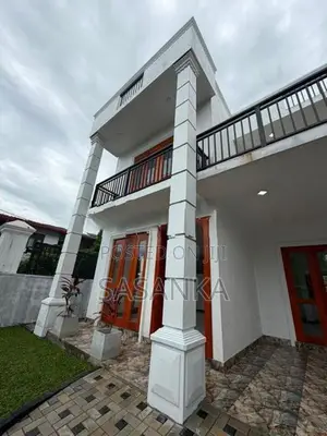 Boralesgamuwa Brand New Modern Luxury House for Sale