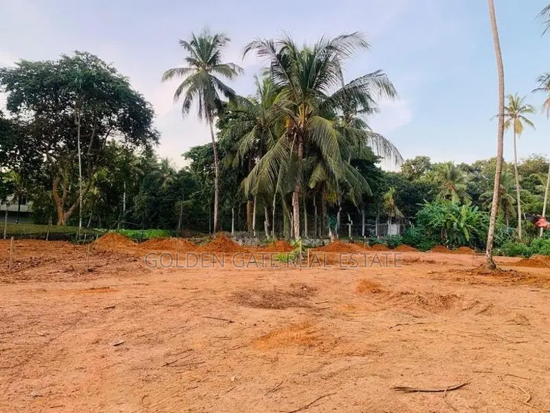 Land for Sale in Gampaha