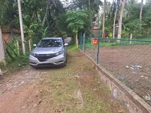 (IS-1146) Valuable Residential Land Bare Sale in Minuwangoda