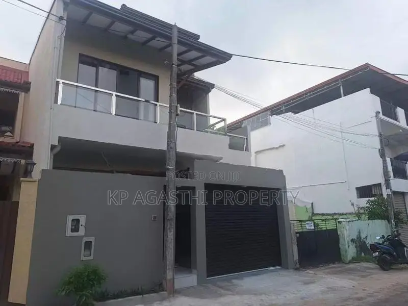 Modern House for Sale in Kalubowila