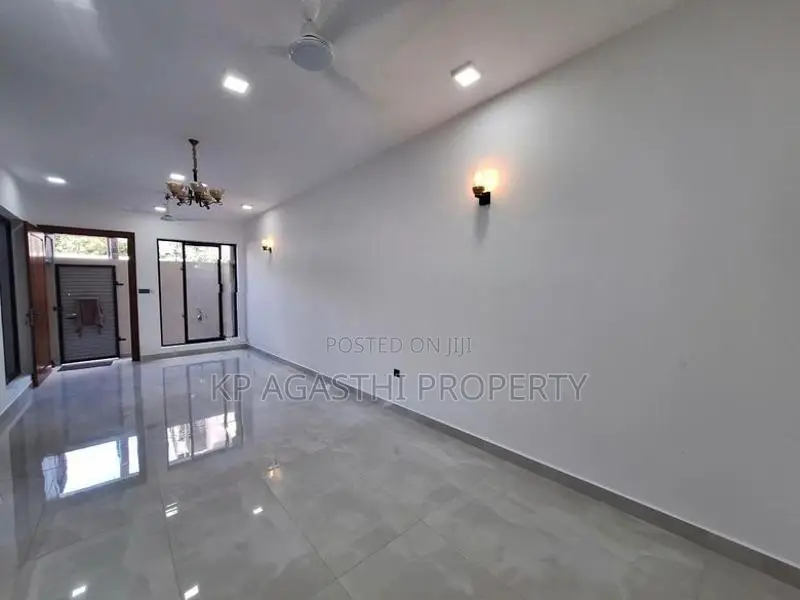 Modern House for Sale in Kalubowila