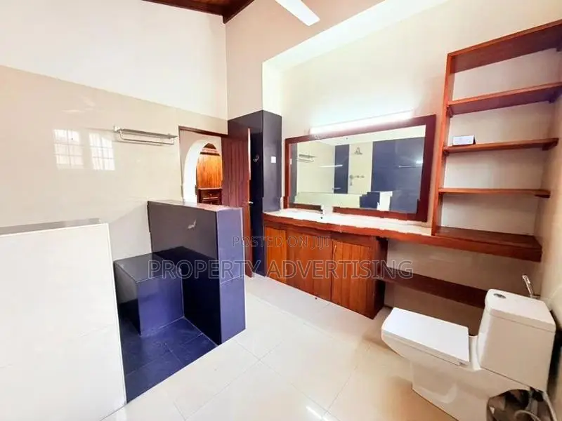 Colombo 05 Luxury House for Sale in prime location