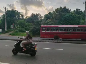 Kadawatha Imbulgoda Kandy Road Face Land