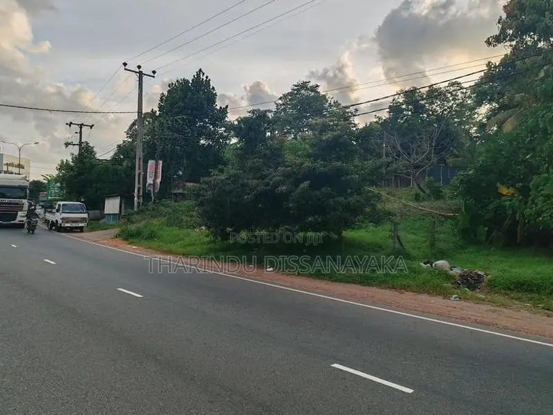 Kadawatha Imbulgoda Kandy Road Face Land